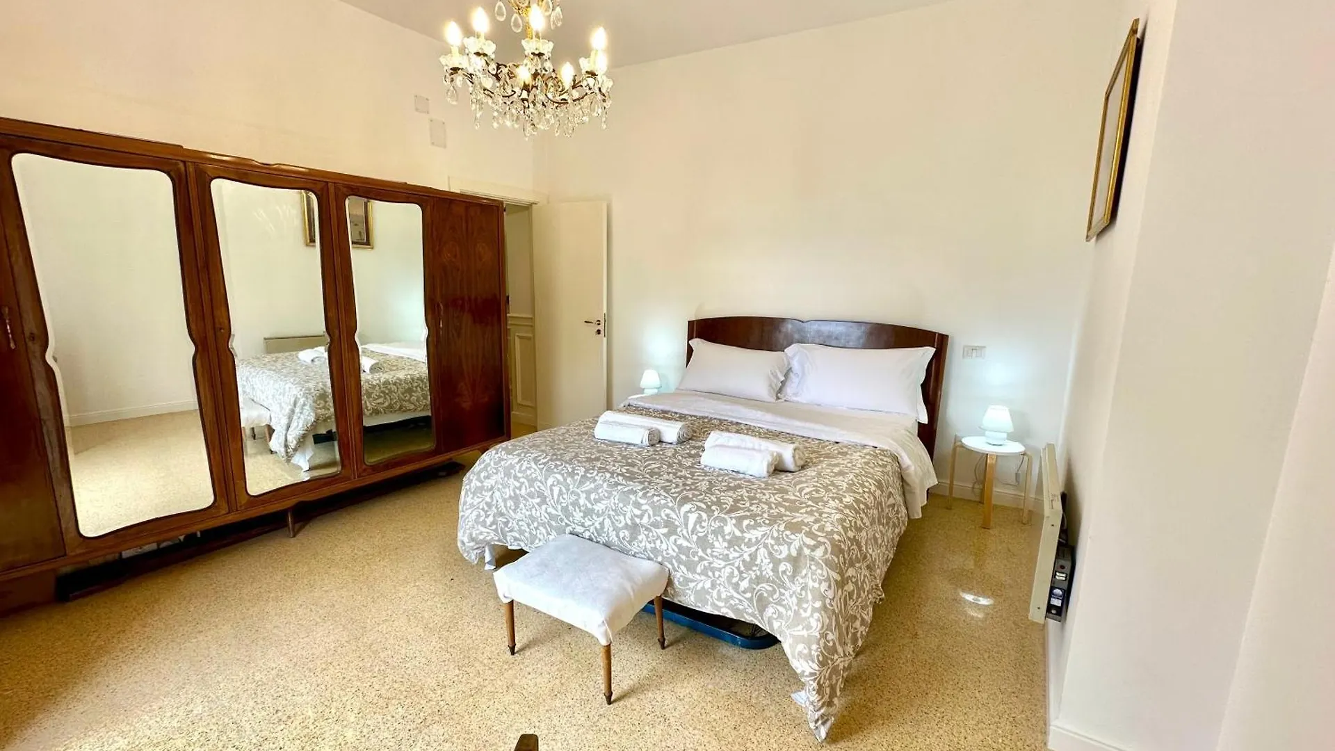 La Tradizione Apartment Naples 0*,  Italy